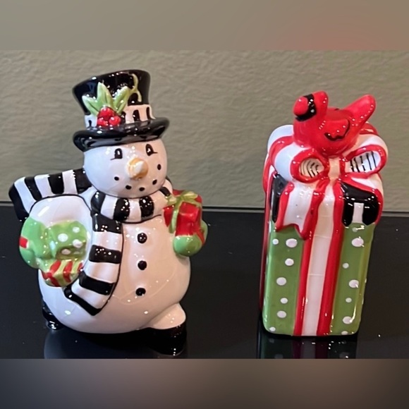 Fritz and Floyd Frosty’s Frolic Salt and Pepper - Picture 3 of 4